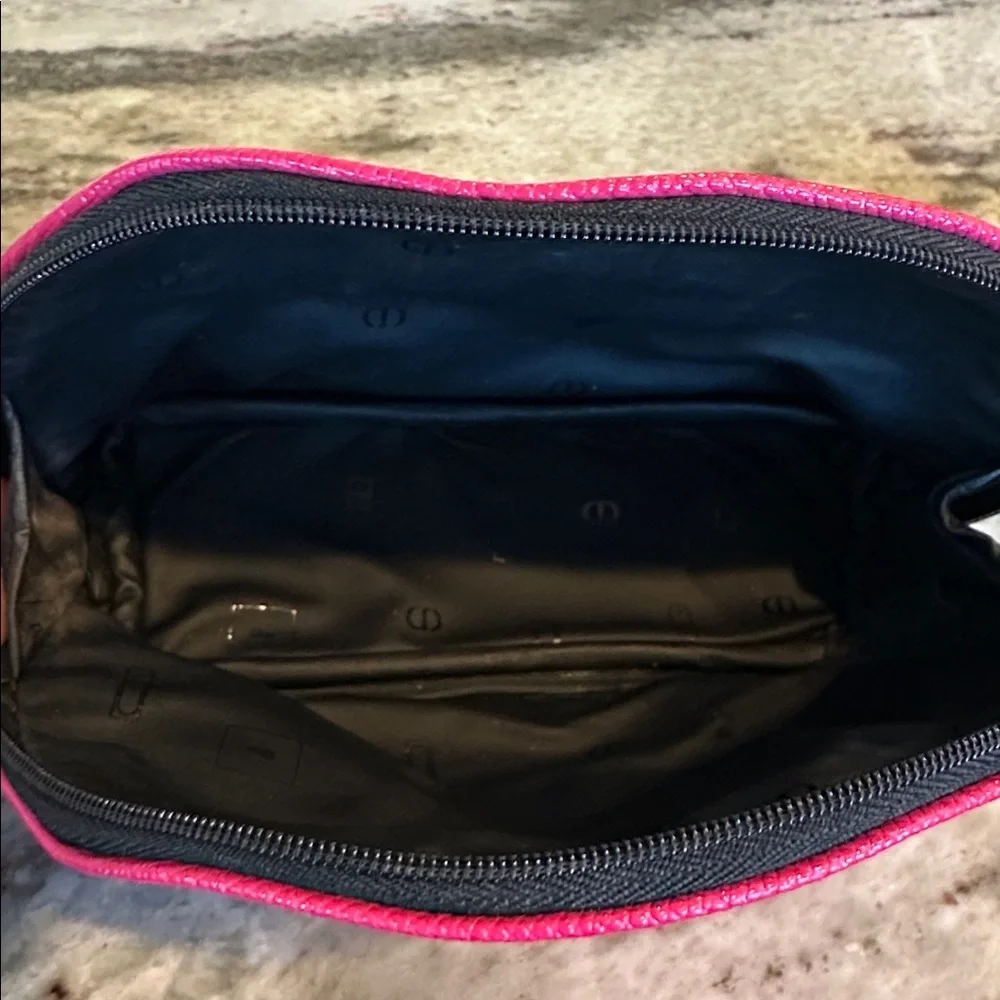 Dior Vibrant Pink Cosmetic Bag - Picture 5 of 6
